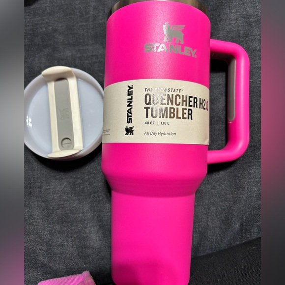 Stanley tumbler - Picture 2 of 6